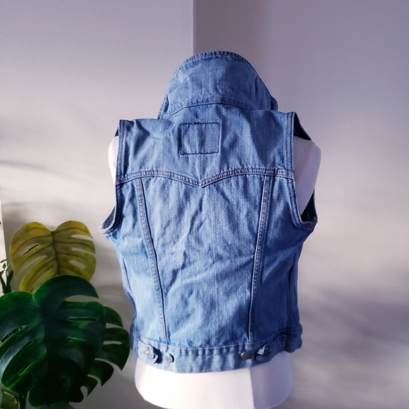 🏷Levi's Women's Sleeveless Denim Vest - S - Picture 10 of 11